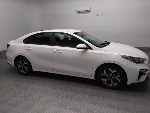 Used 2019 Kia Forte LXS FWD image 11