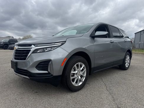 Used 2024 Chevrolet Equinox LT image 2