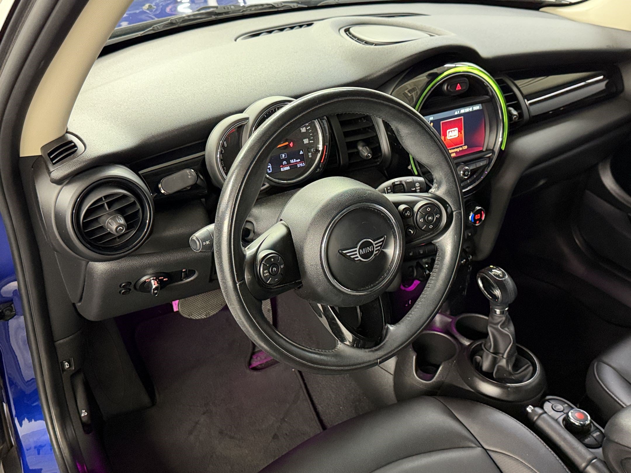 Used 2019 MINI Cooper 2-Door Hardtop FWD image 27