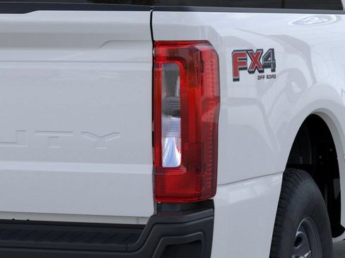 New 2026 Ford F250 4x4 Crew Cab Super Duty image 21