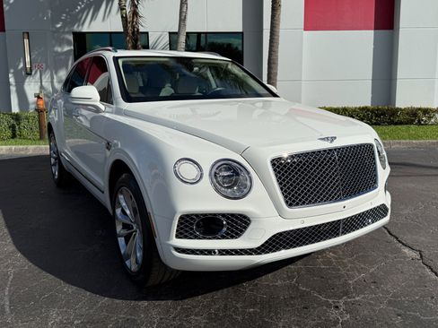 Used 2020 Bentley Bentayga image 6