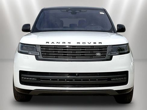 Used 2023 Land Rover Range Rover Long Wheelbase SE AWD/4WD image 2