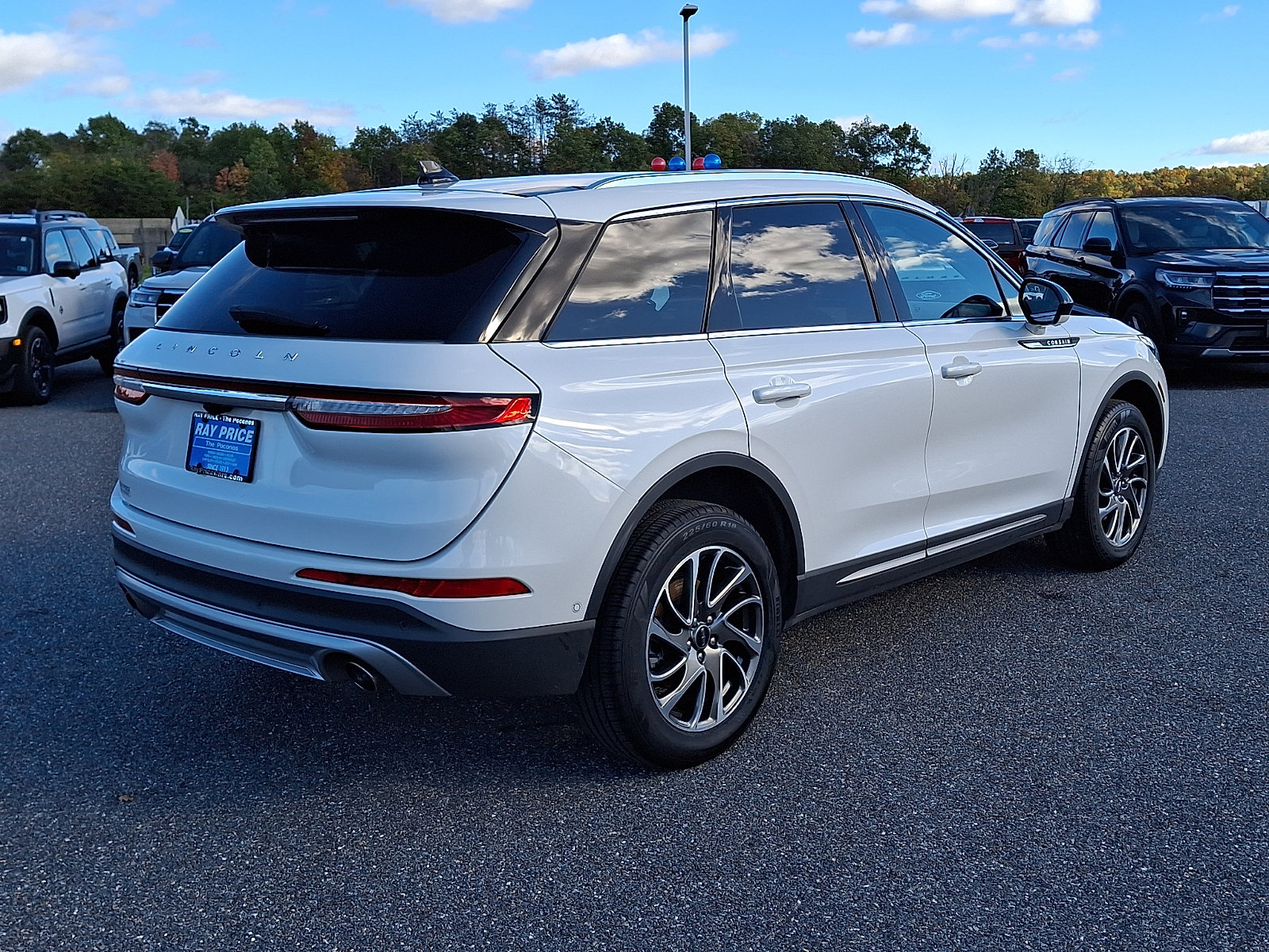 Used 2020 Lincoln Corsair AWD image 7