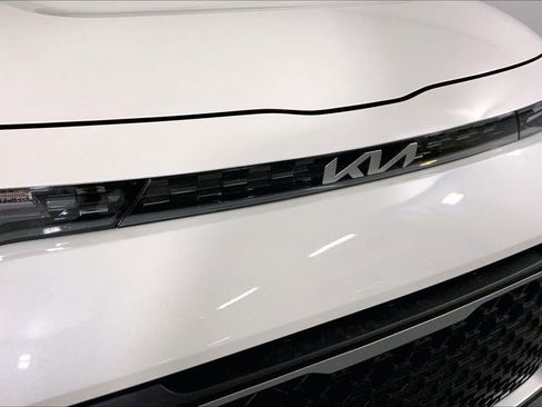 Certified 2025 Kia Soul LX w/ LX Technology Package FWD image 28