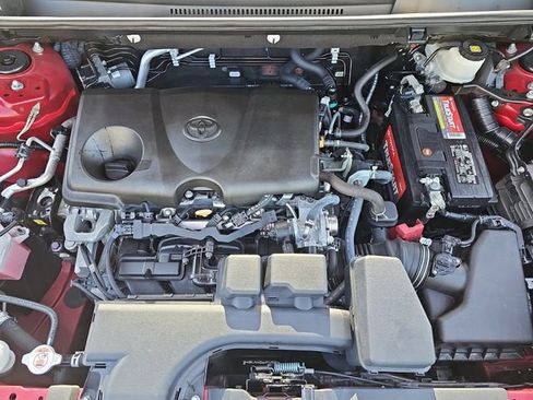 Used 2022 Toyota RAV4 XLE FWD image 32