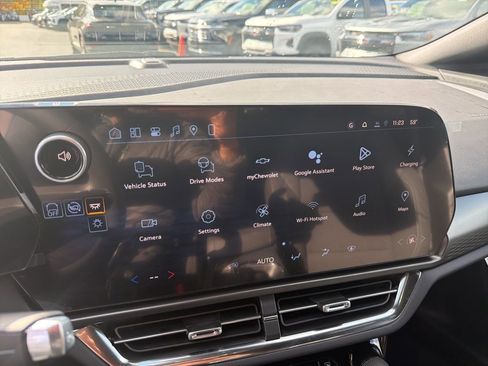 New 2026 Chevrolet Equinox EV LT image 11