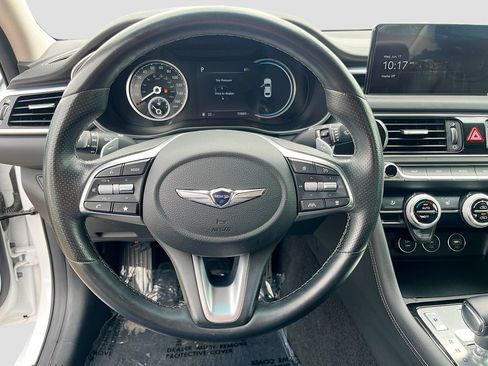 Used 2022 Genesis G70 2.0T RWD image 11