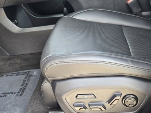 Certified 2025 Hyundai Santa Fe Calligraphy image 24