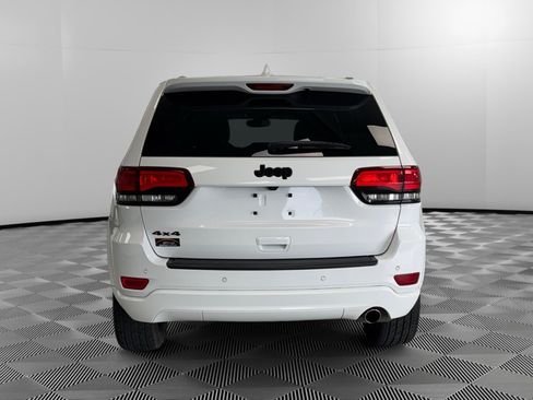 Used 2020 Jeep Grand Cherokee Altitude AWD/4WD image 7