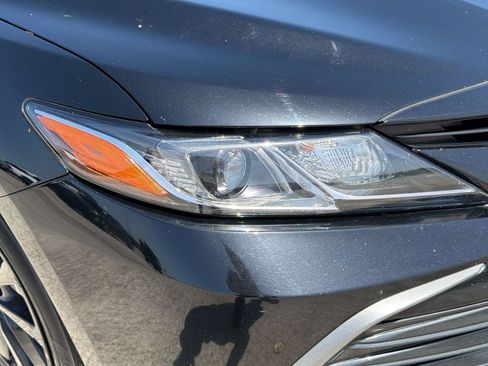 Used 2022 Toyota Camry LE FWD image 11