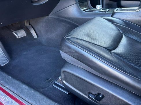 Used 2019 Chrysler 300 Limited image 16