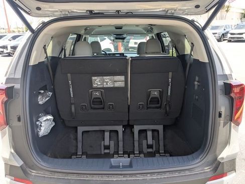 New 2026 Kia Carnival EX FWD image 13