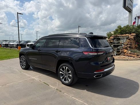 Used 2024 Jeep Grand Cherokee L Overland w/ Luxury Tech Group IV image 8