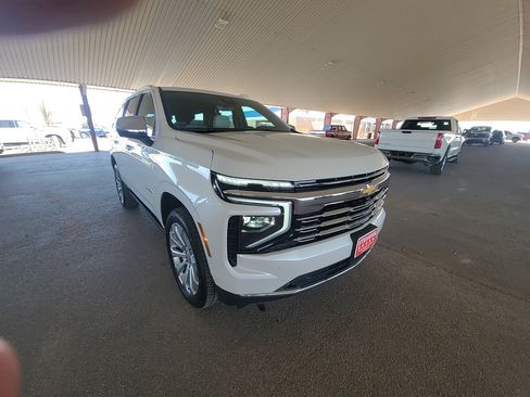 Used 2025 Chevrolet Tahoe Premier AWD/4WD image 5
