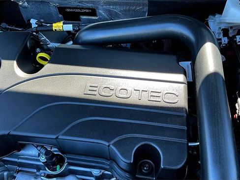 Used 2025 Chevrolet Equinox LT image 29