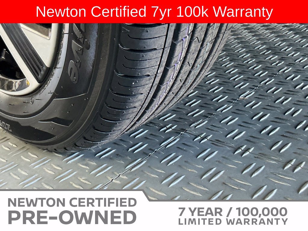 Used 2025 Nissan Sentra SV FWD image 41