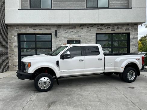 Used 2017 Ford F450 Platinum w/ Platinum Ultimate Package AWD/4WD image 7