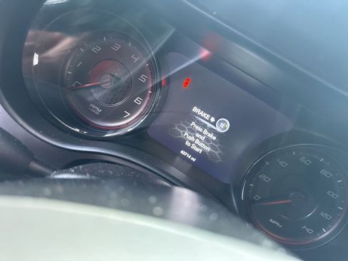 Used 2023 Dodge Charger SXT w/ Blacktop Package image 13