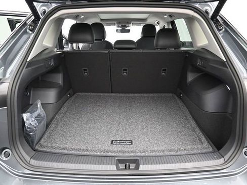 New 2026 Volkswagen Tiguan SE AWD/4WD image 12