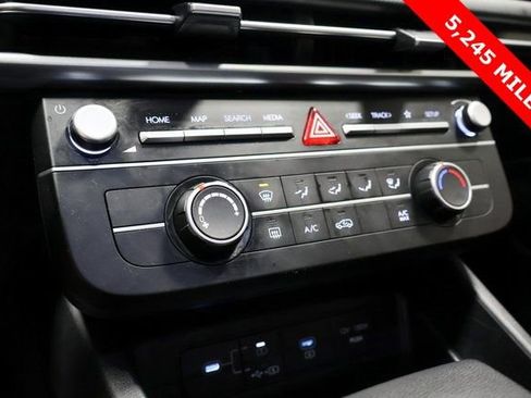 Used 2025 Hyundai Tucson SE image 17