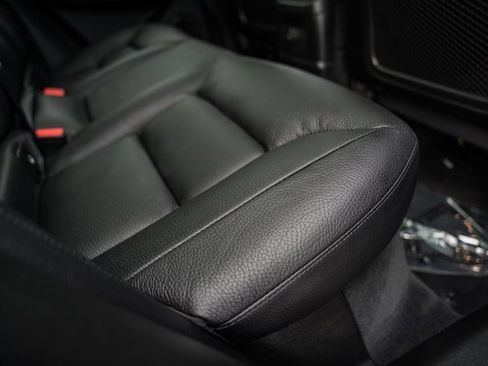 Certified 2022 Volvo XC60 T8 Inscription Expression w/ Advanced Package image 31