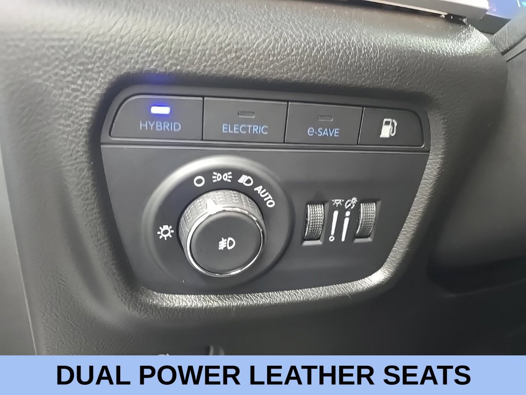 Used 2023 Jeep Grand Cherokee 4WD 4xe w/ Luxury Tech Group II image 26