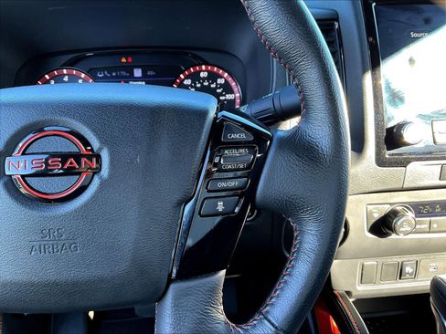 Used 2024 Nissan Frontier PRO-4X w/ Technology Package AWD/4WD image 19