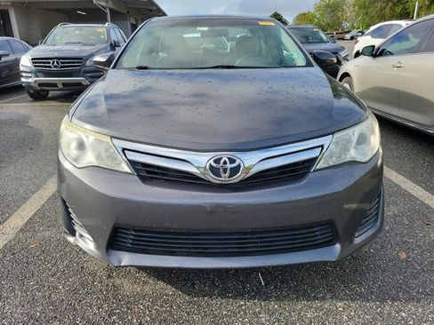 Used 2012 Toyota Camry LE image 9