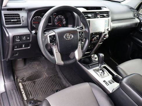 Used 2020 Toyota 4Runner SR5 Premium w/ Moonroof Package AWD/4WD image 12
