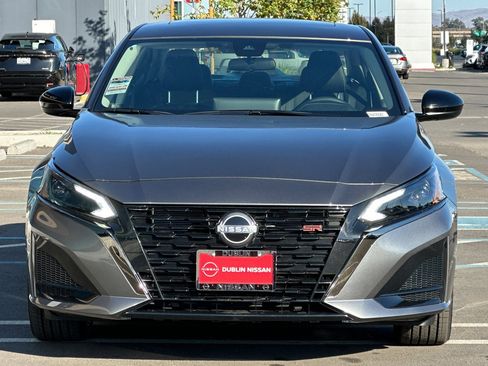 New 2025 Nissan Altima 2.5 SR w/ SR Premium Package image 9