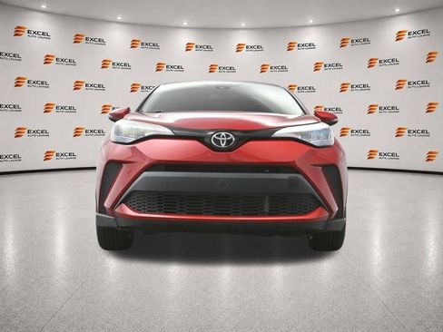 Used 2020 Toyota C-HR LE FWD image 41