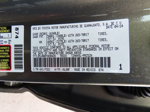 Used 2024 Toyota Tacoma TRD Off-Road image 43