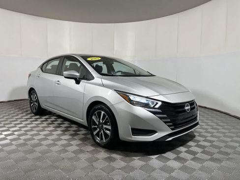 Used 2025 Nissan Versa SV FWD image 2