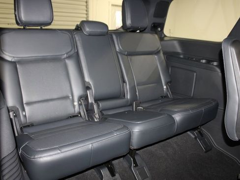 New 2025 Ford Expedition Platinum w/ Stealth Performance Package image 35