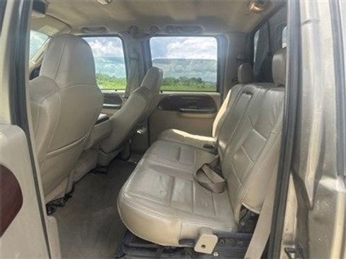 Used 2006 Ford F450 Lariat image 14