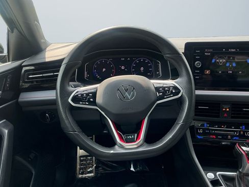 Used 2025 Volkswagen Jetta GLI Autobahn FWD image 13