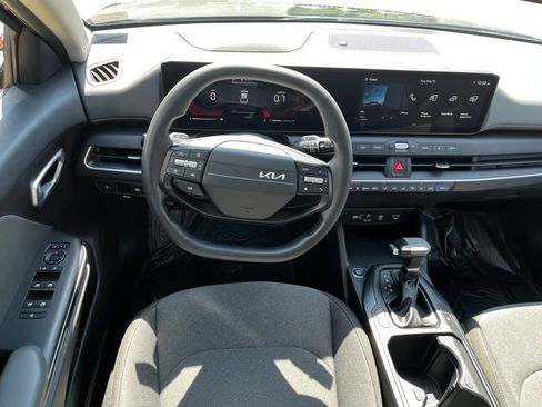 Used 2025 Kia K4 FWD image 8