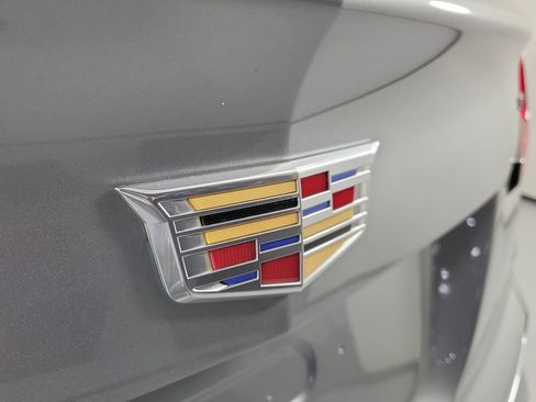 Used 2024 Cadillac XT4 Premium Luxury AWD/4WD image 8