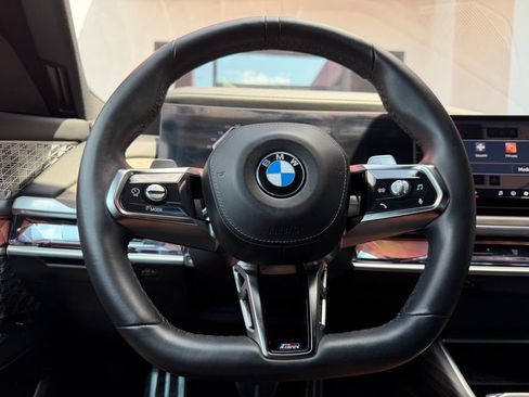 Used 2023 BMW 760i xDrive w/ Luxury Rear Seating Package AWD/4WD image 18