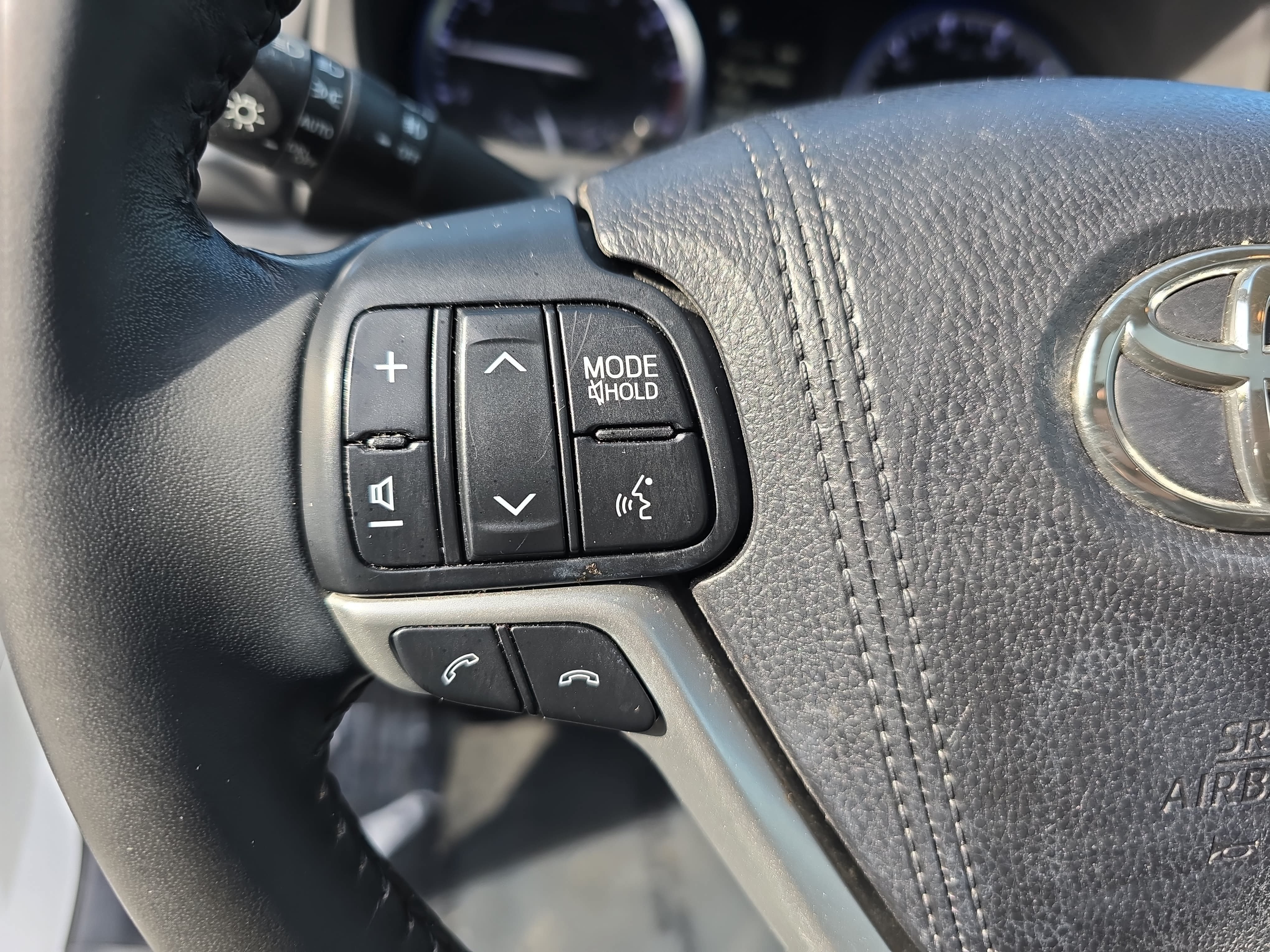 Used 2017 Toyota Highlander XLE AWD/4WD image 17