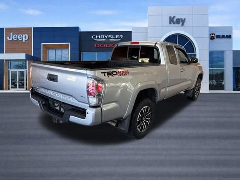 Used 2020 Toyota Tacoma TRD Sport image 6