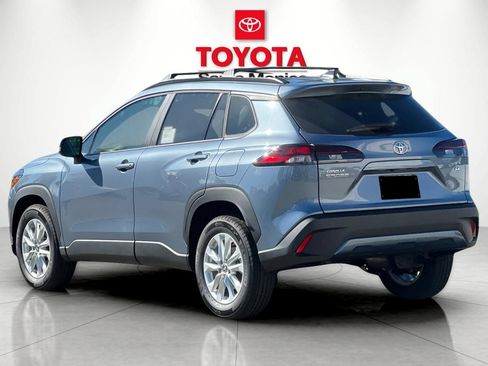 New 2026 Toyota Corolla Cross LE w/ Moonroof Package FWD image 5