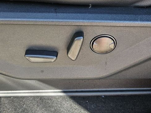 New 2026 Ford F250 Lariat w/ Black Appearance Package image 27