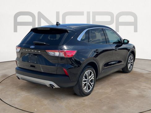 Used 2022 Ford Escape SEL FWD image 9
