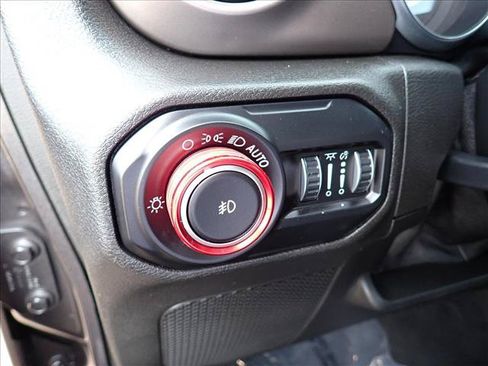 Used 2019 Jeep Wrangler Unlimited Sport S AWD/4WD image 13