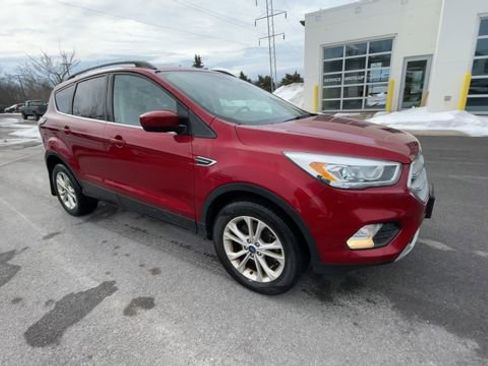 Used 2018 Ford Escape SEL image 2