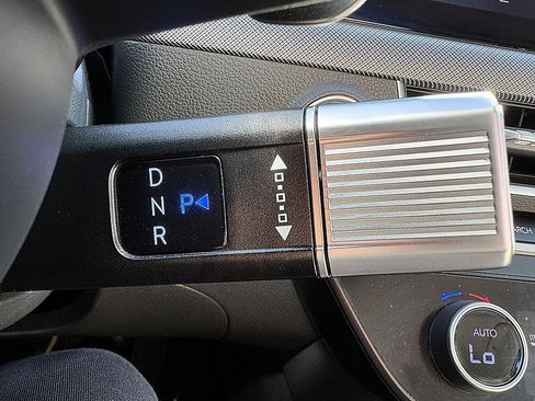 Used 2025 Hyundai Sonata SEL FWD image 21
