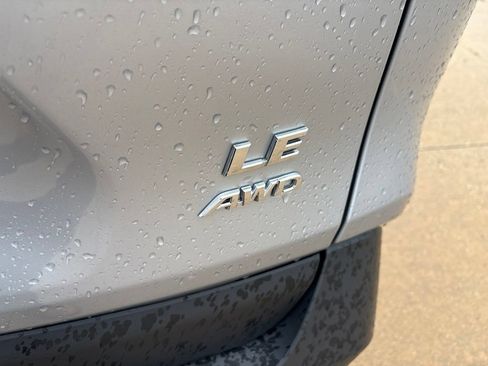 Used 2025 Toyota RAV4 LE AWD/4WD image 23