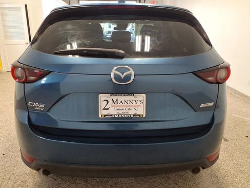 Used 2017 MAZDA CX-5 Touring image 5