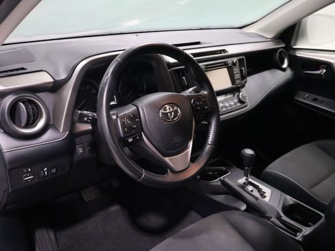 Used 2018 Toyota RAV4 XLE image 15
